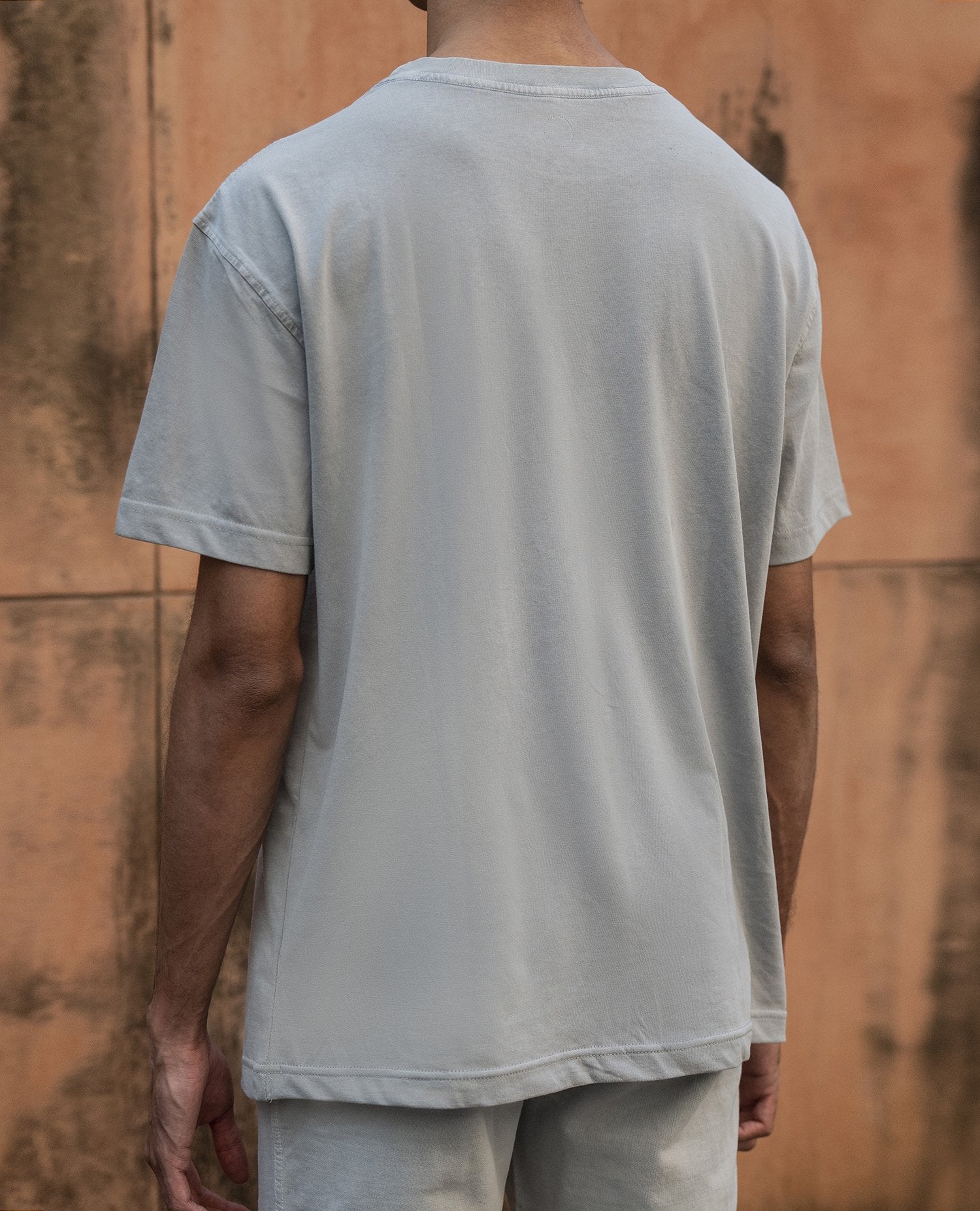 distressed crossing tee_slate