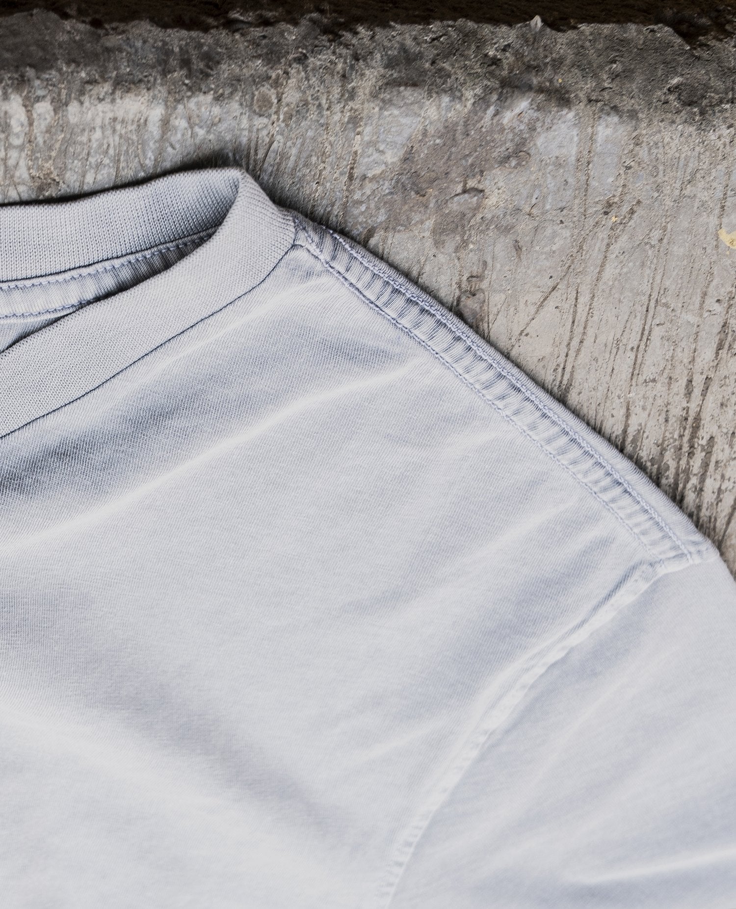 distressed crossing tee_slate